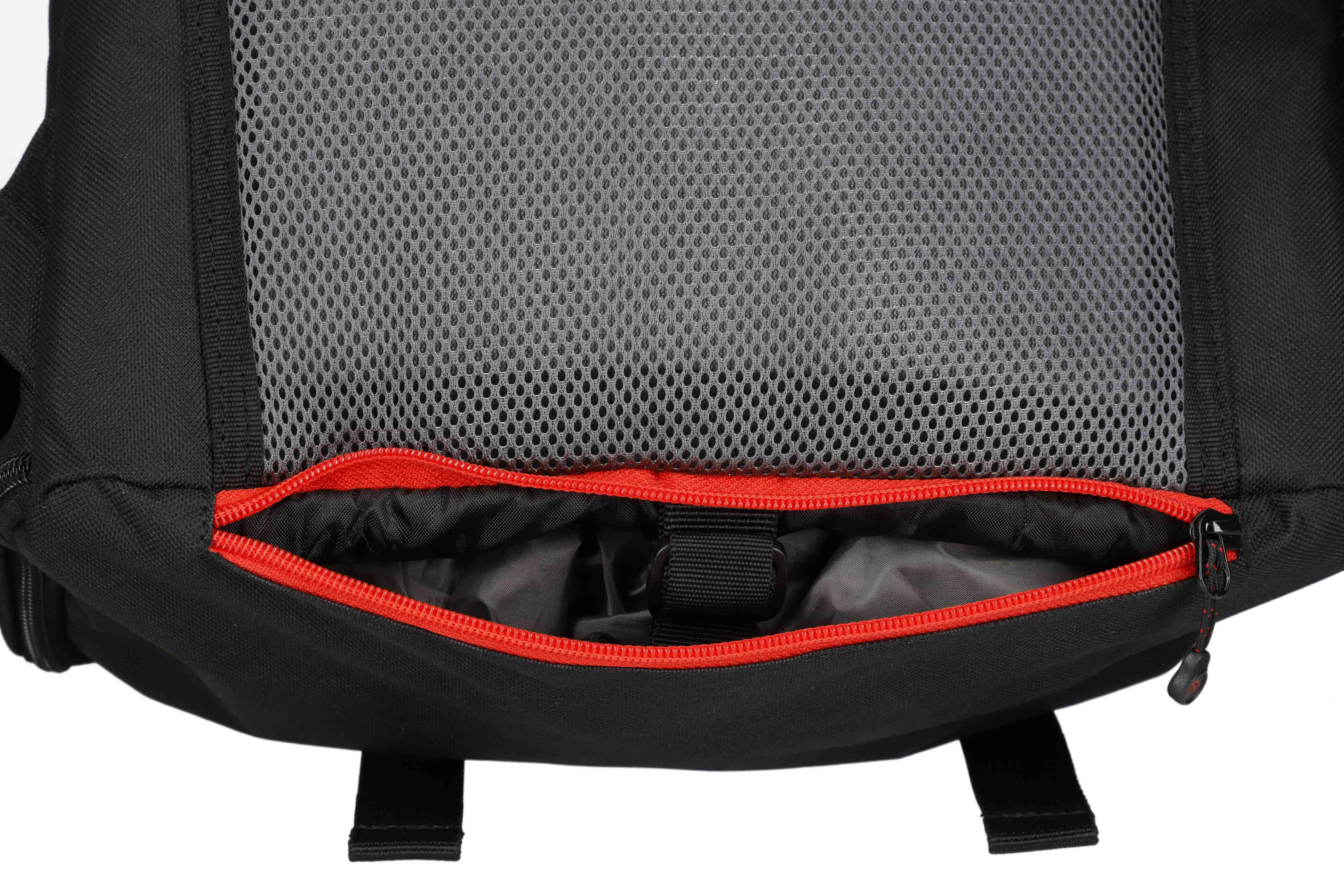 BACKPACK - MFT DAYPACK 30L (50x30x20cm) - 1pc.